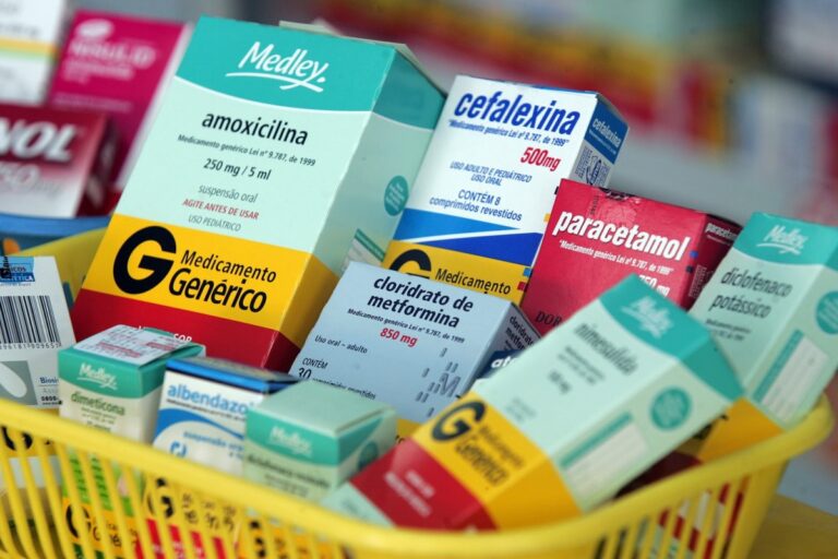 Poder público tem o dever de custear medicamentos